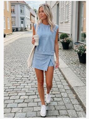 Casual Light Blue Sleeveless Top & Skort Set